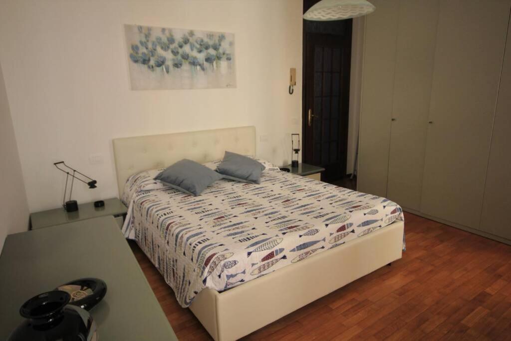 Apartment Daisy House: Attic In The Historical Center