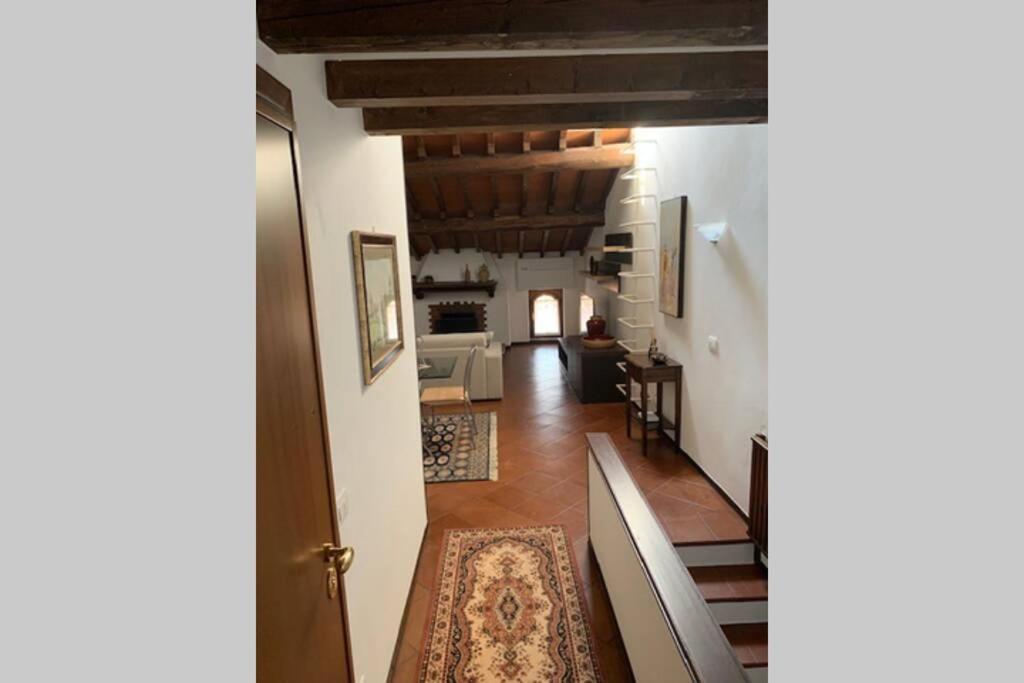 Daisy House: Attic In The Historical Center Apartment Salo